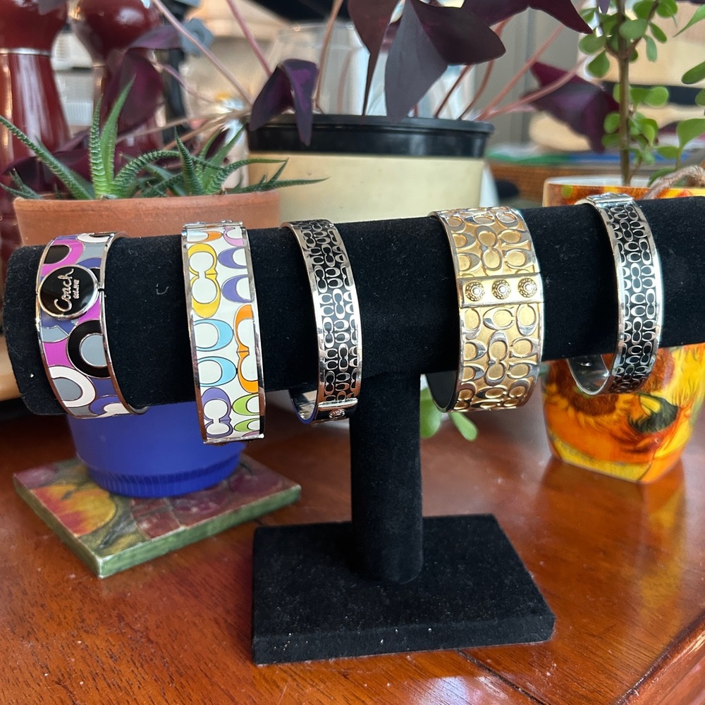 Coach Bangle with a purple porcelain design